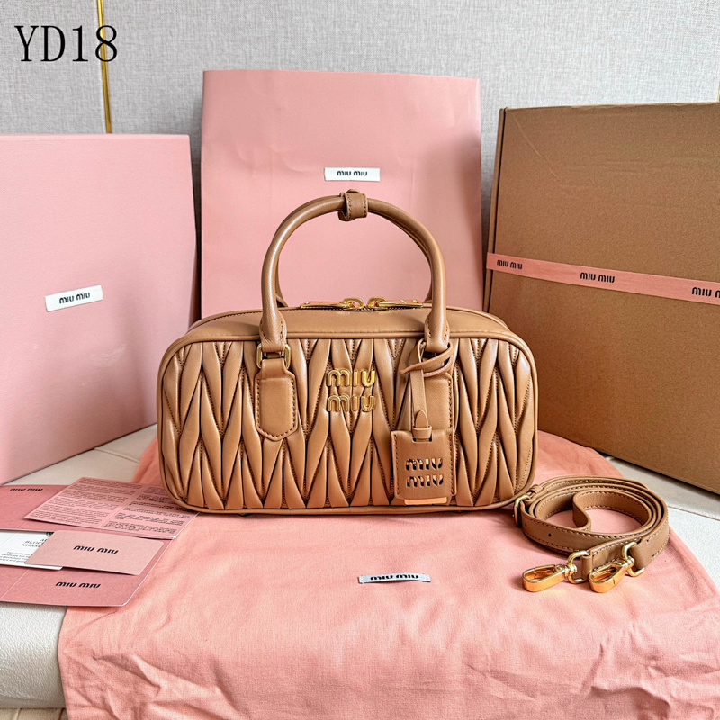 MiuuMiuu YD18 Quilted Leather Tote Bag
