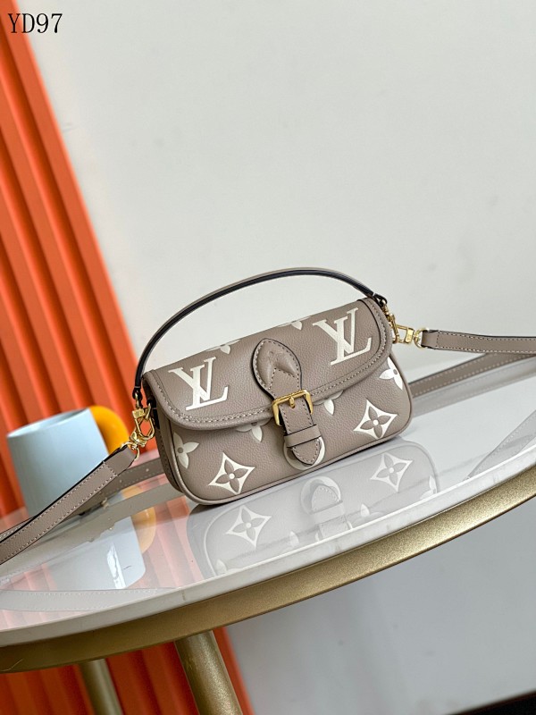 cover-191366698 LVutton M83300/M83566 Nano Diane Bag