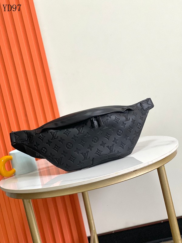 LVutton M44338 Discovery Belt Bag