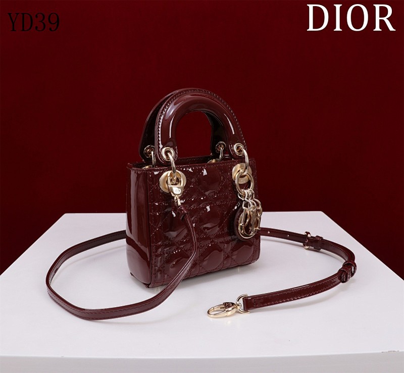 Diiior YD39050 M0856 Mini Quilted Patent Leather Shoulder Bag