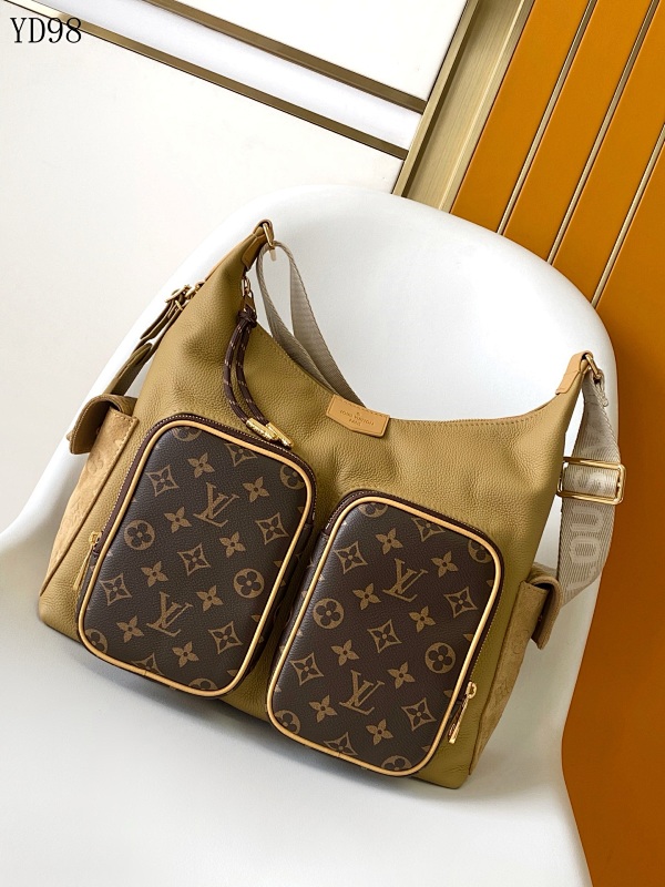 cover-198166682 LVutton M12697 Monogram Canvas Crossbody Bag