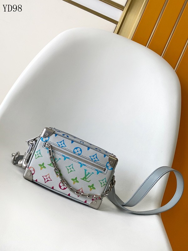 cover-198167746 LVutton M13901 Monogram Eclipse Mini Soft Trunk Chain Bag