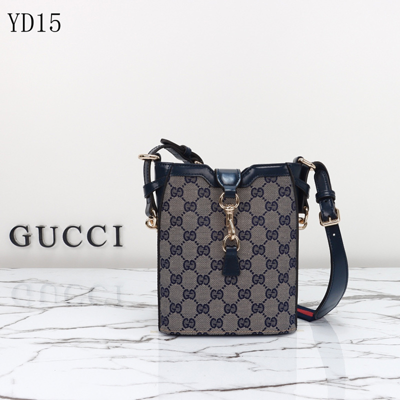 cover-199839408 Gucc1 YD15 GG Supreme Canvas Shoulder Bag
