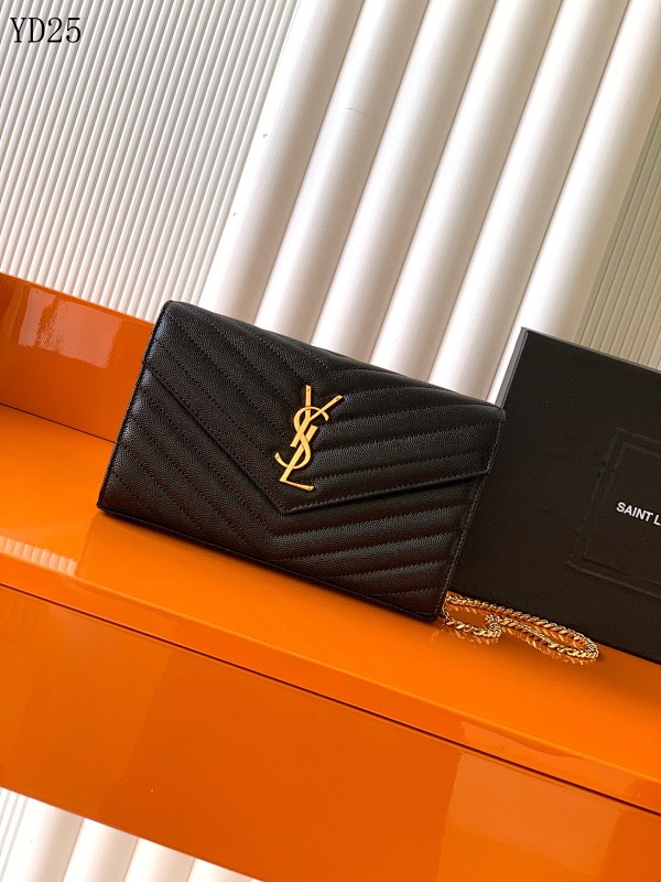YSL YD25058 Monogram Grain de Poudre Envelope Clutch