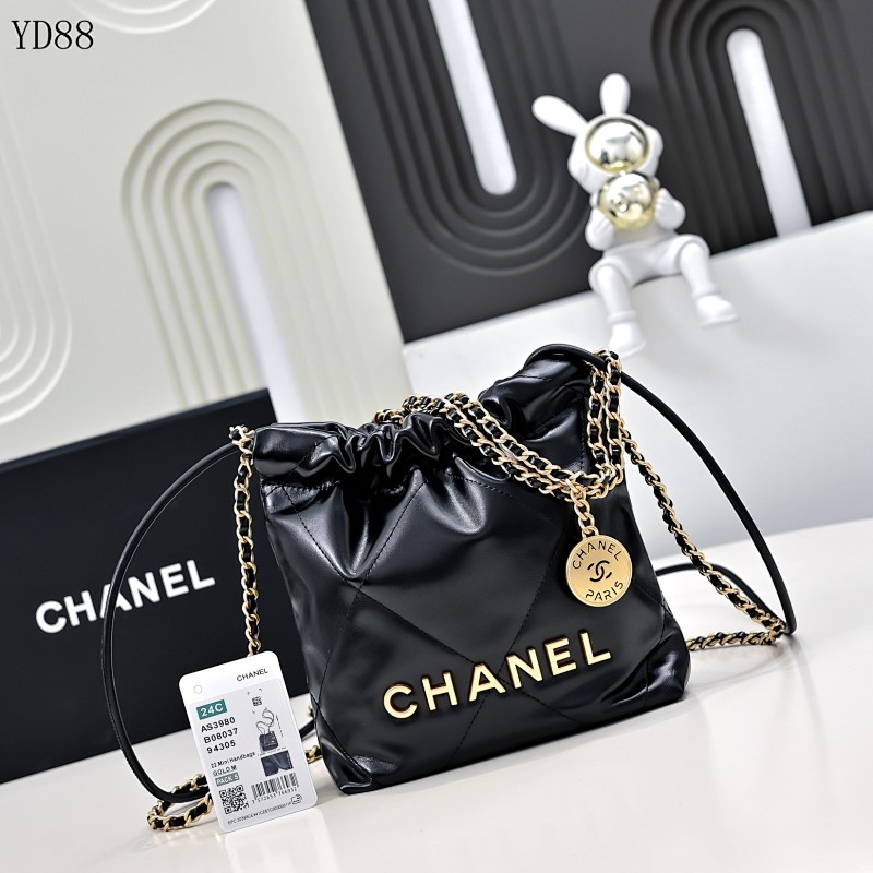 cover-201035097 CHANELL YD88 Quilted Leather Shoulder Bag