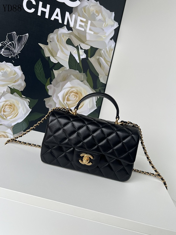 CHANELL C8HK9A68 Classic Flap Bag