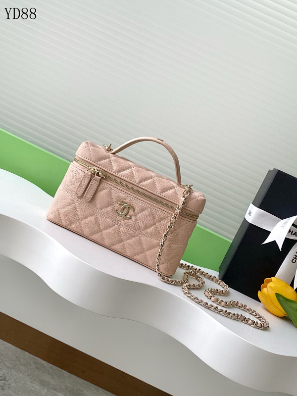 CHANELL YD88068 Quilted Leather Wallet on Chain