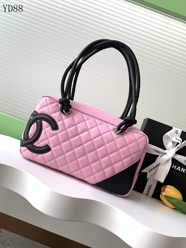 cover-201051925 CHANELL AS6319 Quilted Pillow Bag