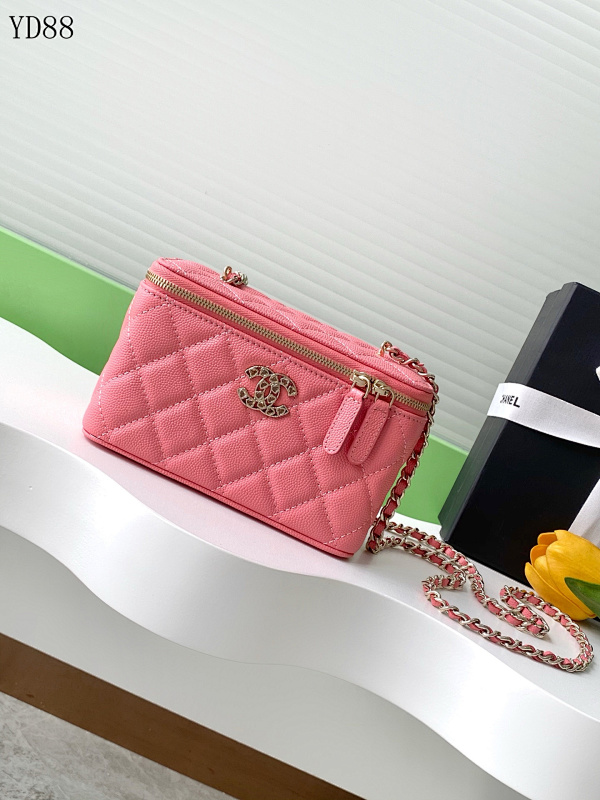 CHANELL YD88070 Quilted Leather Shoulder Bag