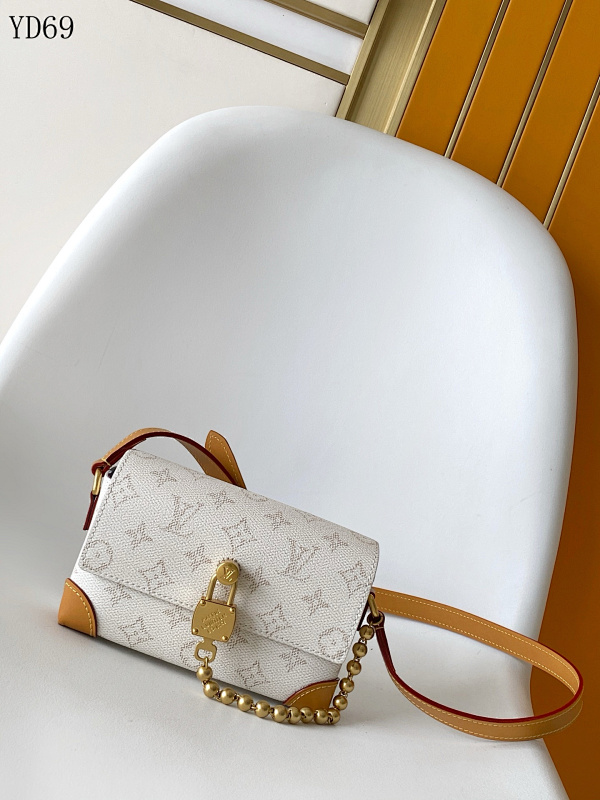 cover-203212163 LVutton M14686 White Monogram Steamer Mini Bag