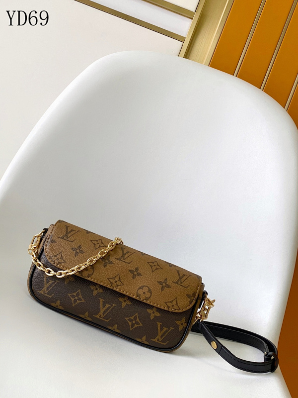 cover-203212663 LVutton M81911 Wallet on Chain Monogram Canvas Crossbody Bag