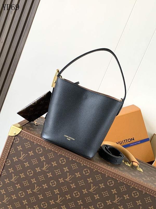 LVutton YD69 Mini Box Bag