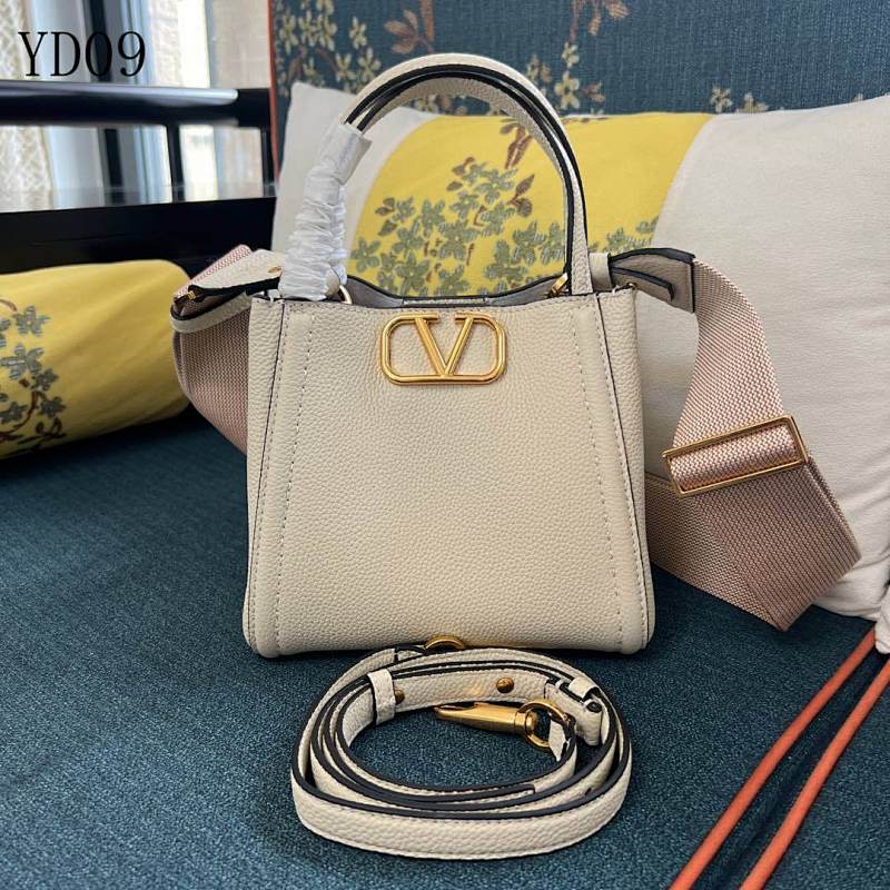 Valentiino YD09072 Small VLogo Tote Bag