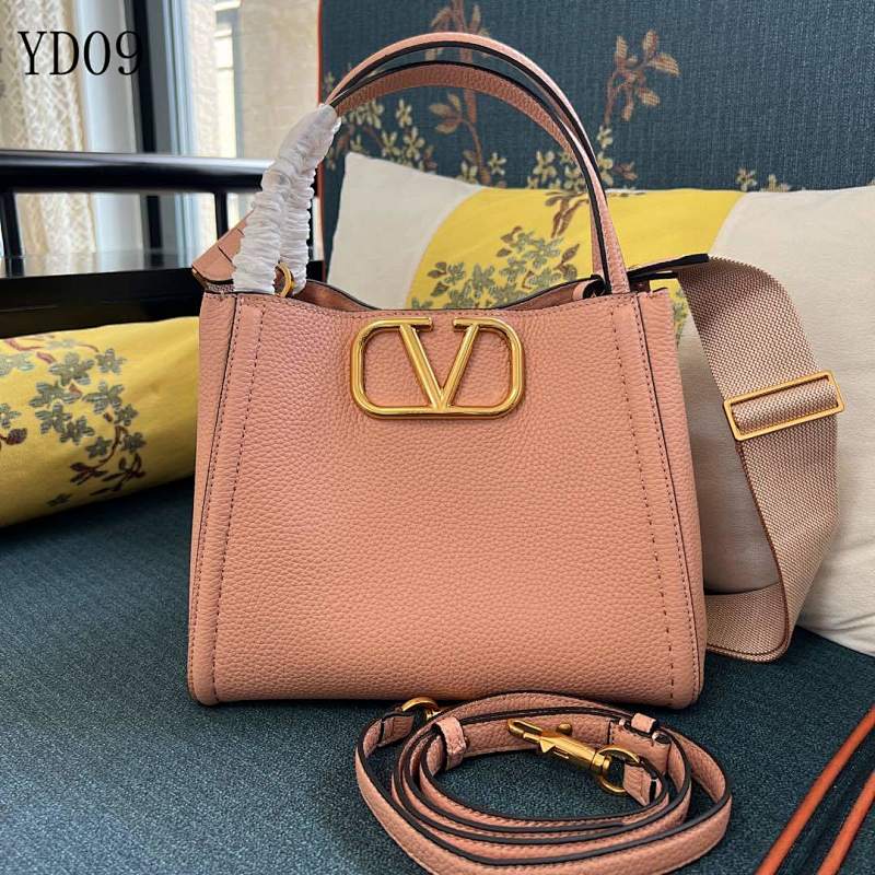 Valentiino YD09078 Medium Garavanie Tote Bag