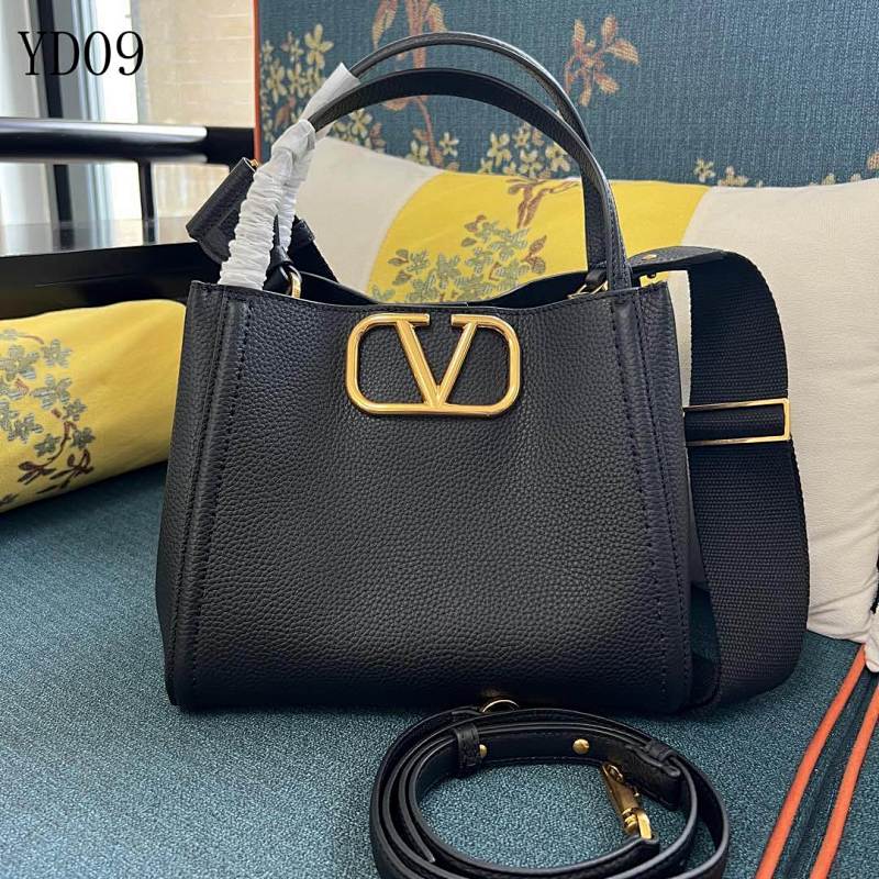 Valentiino YD09 Medium Tote Bag