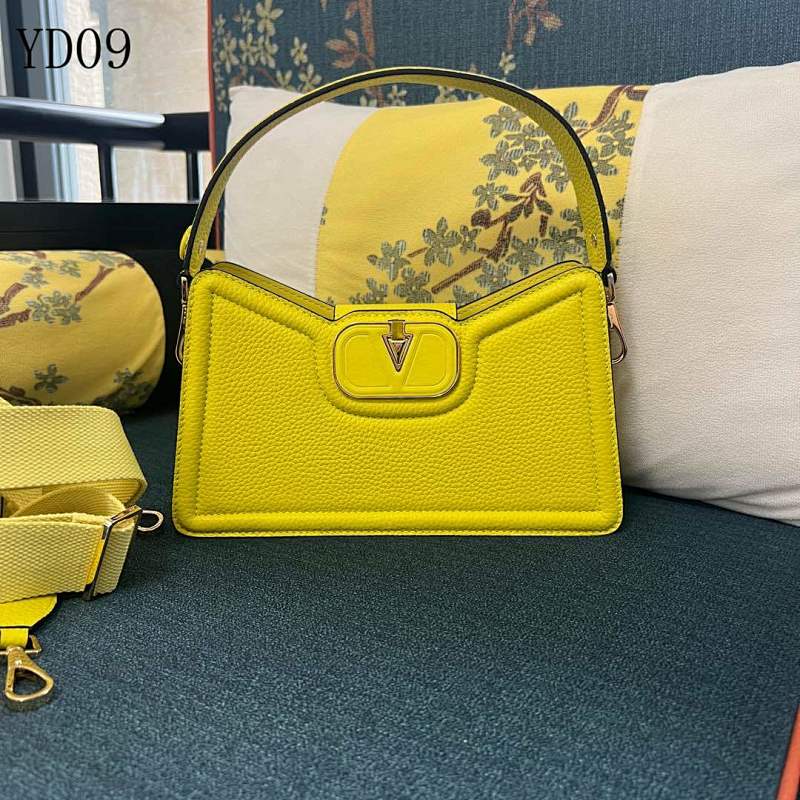 Valentiino YD09072 Rockstud Tote Bag