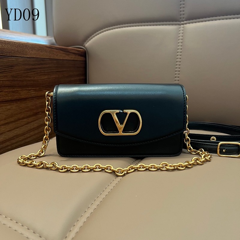 cover-204455849 Valentiino YD09 Mini VLogo Signature Clutch Bag