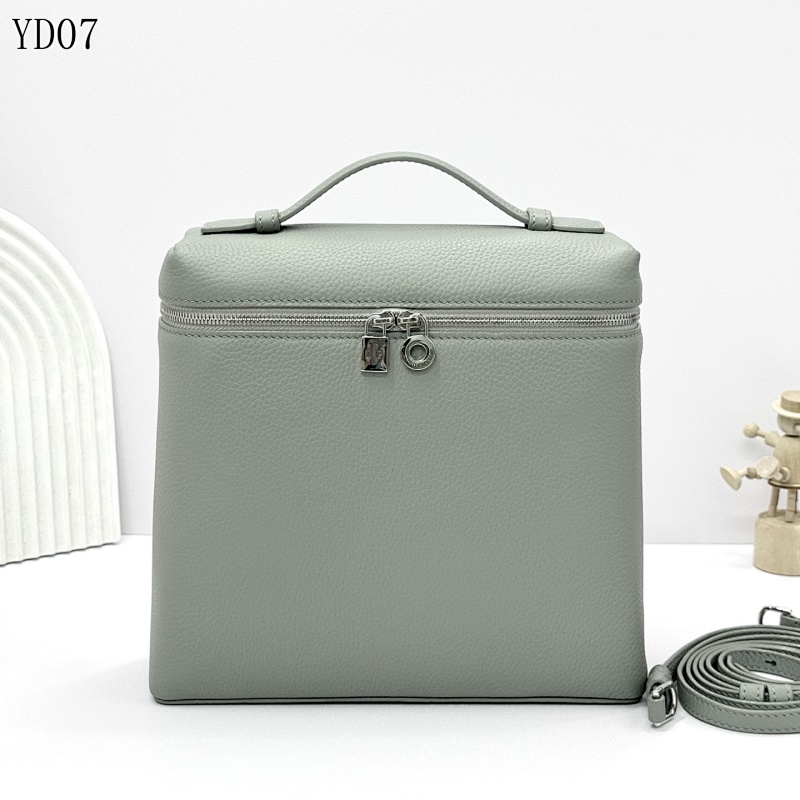 cover-207746947 LoroPiana YD07 Cosmetic Bag