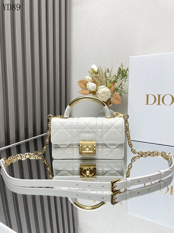 Diiior YD89072 Quilted White Leather Handbag