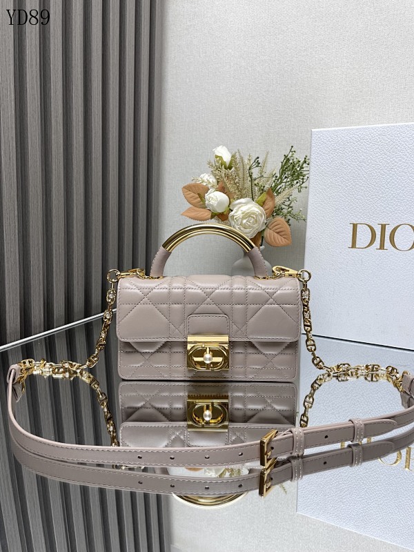 Diiior YD89072 Lady Diiior Quilted Crossbody Bag