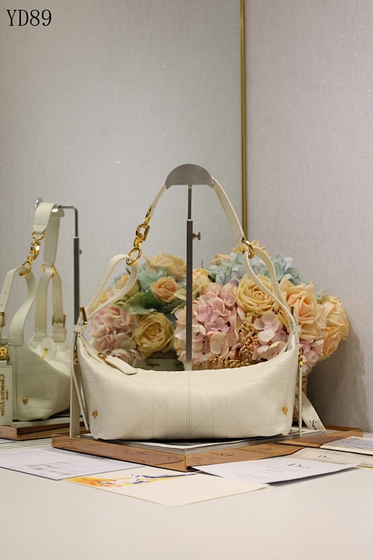 Diiior YD89080 Quilted Leather Shoulder Bag
