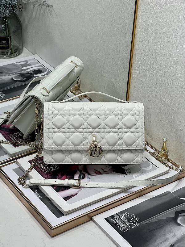 Diiior YD89071 Quilted Crossbody Bag