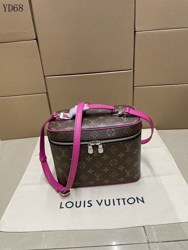 LVutton M14886 Cosmetic Bag