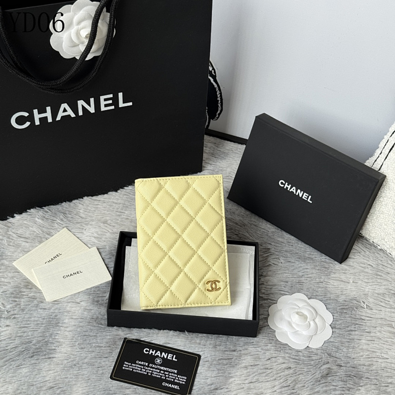 Chan3l AP3197 Classic Quilted Passport Holder