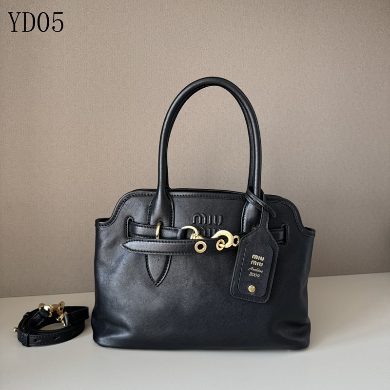 cover-219932754 MiuuMiuu YD05 Aventure Nappa Leather Tote Bag