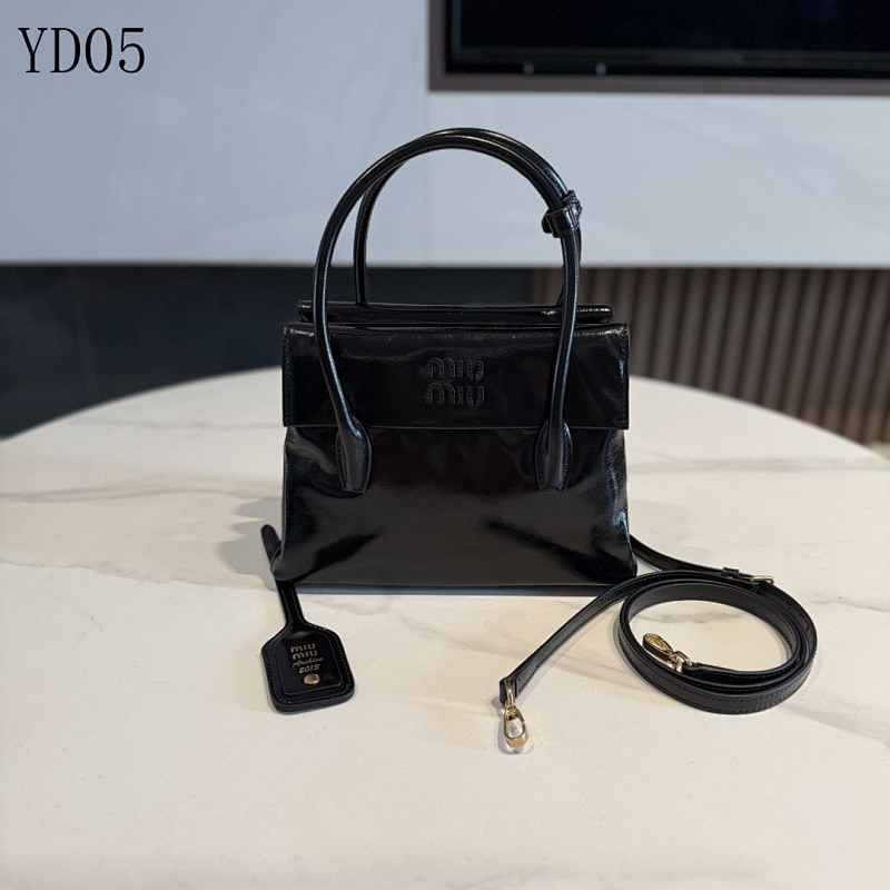 cover-219935986 MiuuMiuu YD05 Solitaire Handbag