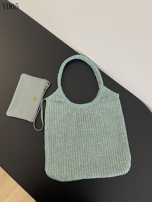 cover-219937603 MiuuMiuu YD05 Knitted Tote Bag