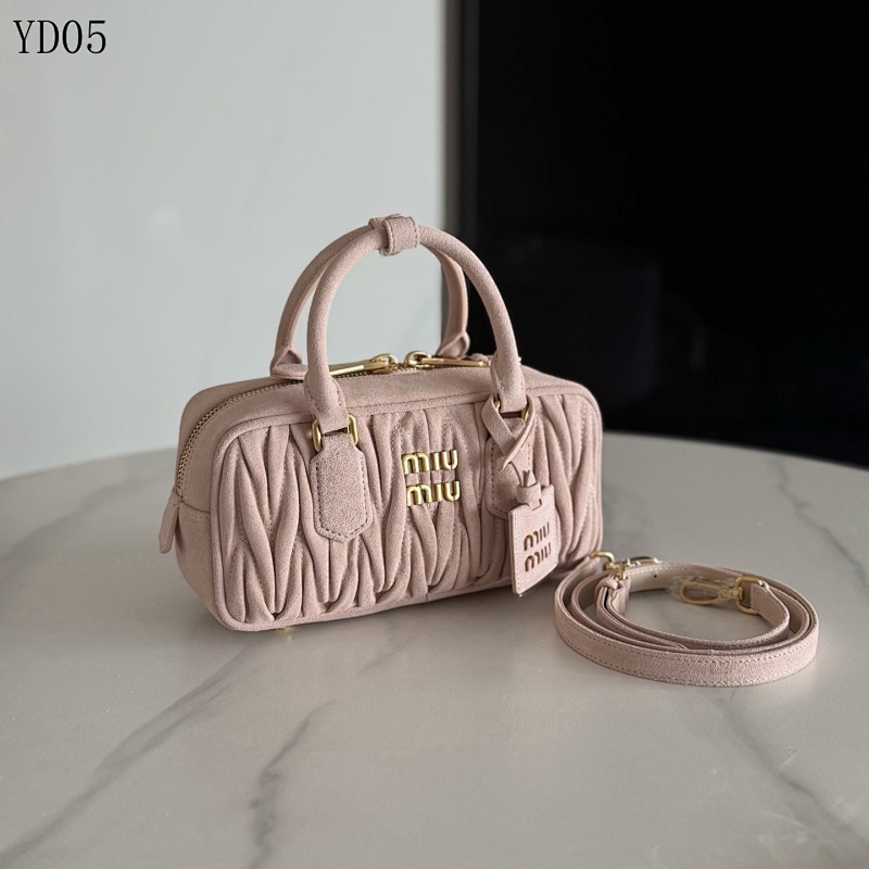 MiuuMiuu YD05084 5BB142-2 Matte Pleated Shoulder Bag