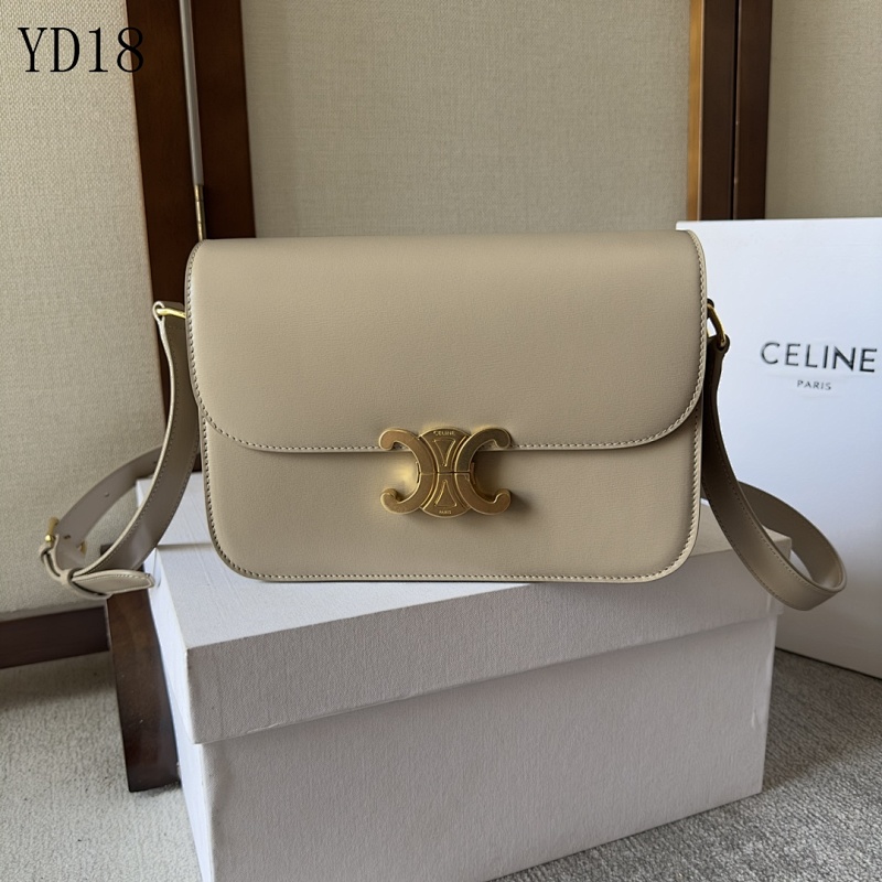C3linee YD18080 Triomphe Flap Bag