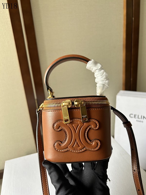 C3linee 110762 Mini Smooth Calfskin Cosmetic Box Bag