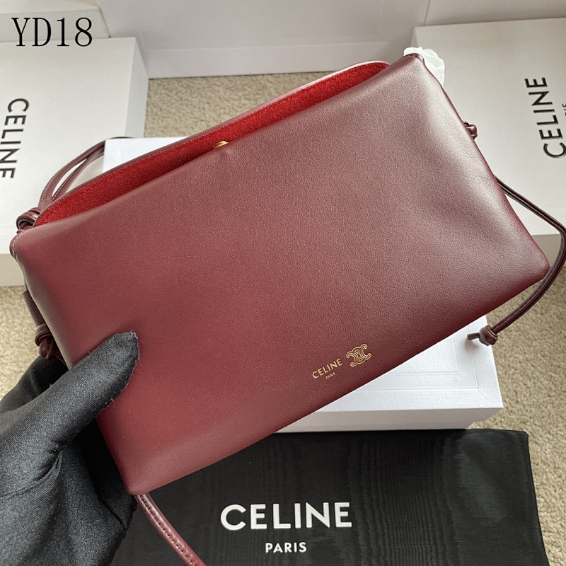 cover-220366170 C3linee 10P962 Trio Flap Mini Bag