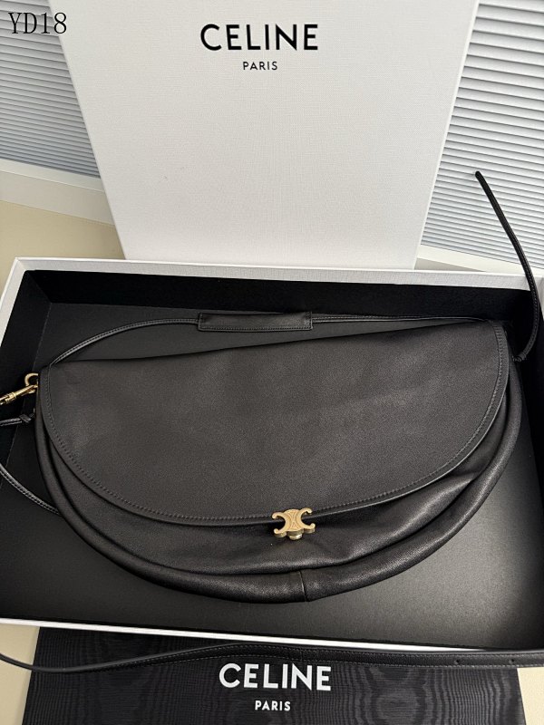 C3linee Soft Triomphe Halfmoon Bag