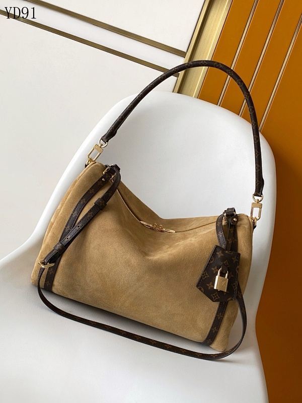 LVutton YD91057 Express Medium Shoulder Bag