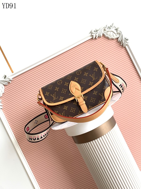 LVutton M45985 Diane Monogram Crossbody Bag