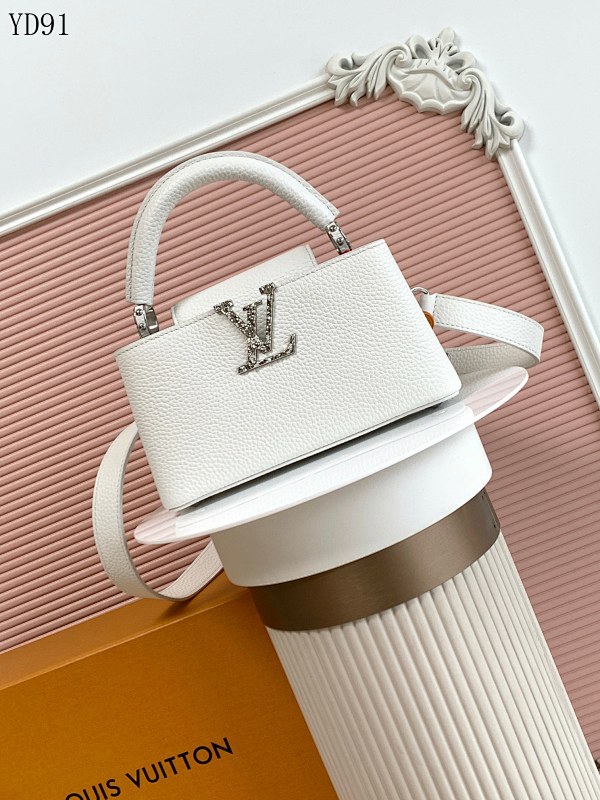 LVutton M24671 Capucines East West Mini Bag