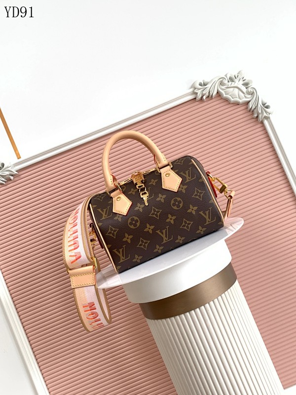LVutton YD91049 Monogram Canvas Lock It Bag