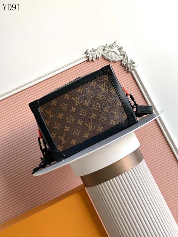 LVutton M55700 Monogram Canvas Shoulder Bag