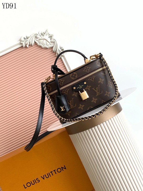 LVutton M47125 Vanity Chain Pouch Monogram Canvas Handbag