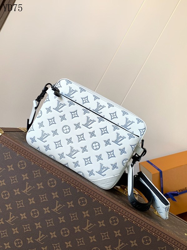 cover-221233522 LVutton YD75063 M24754 Monogram Canvas Crossbody Bag