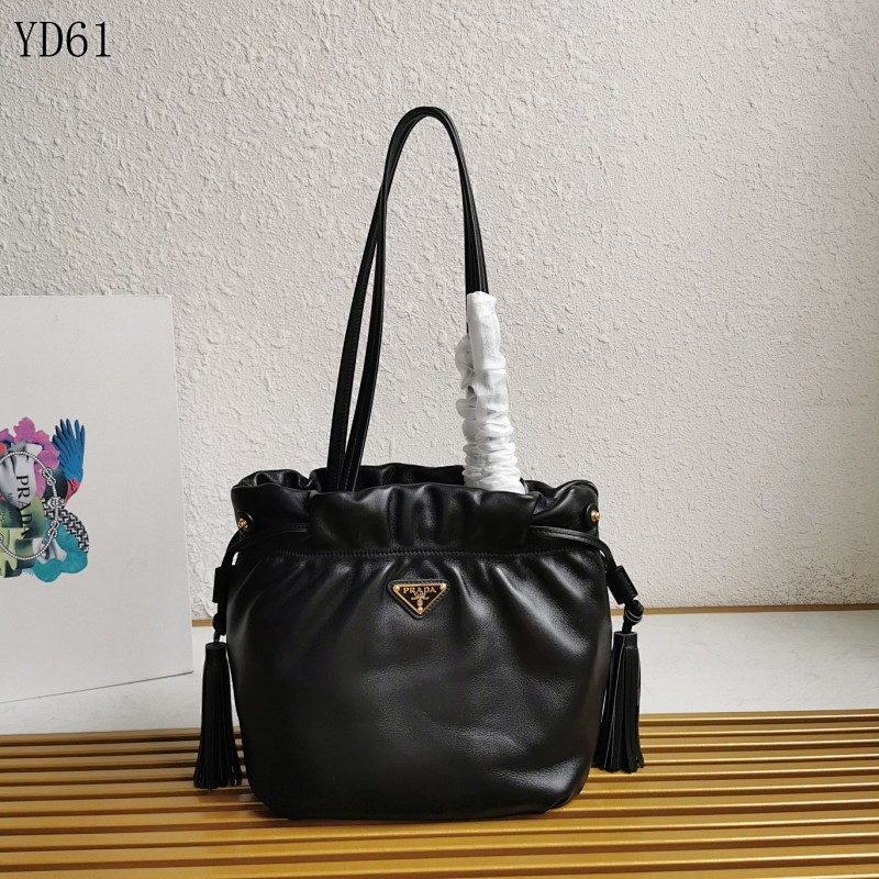 Pr4da YD61070 1BG541 Ruched Leather Shoulder Bag