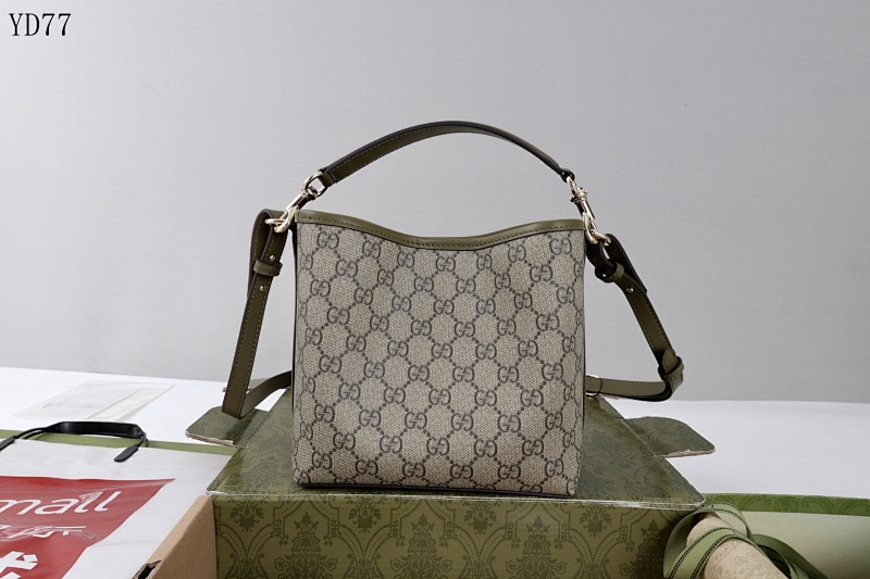Gucc1 YD77046 GG Supreme Shoulder Bag