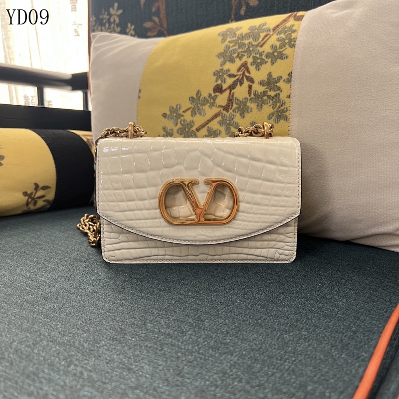 Valentiino YD09074 Mini Rockstud Quilted Bag