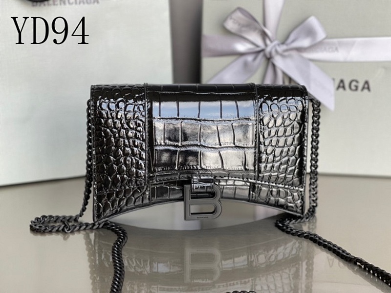 Balensiaga YD94 Crocodile-Embossed Wallet on Chain