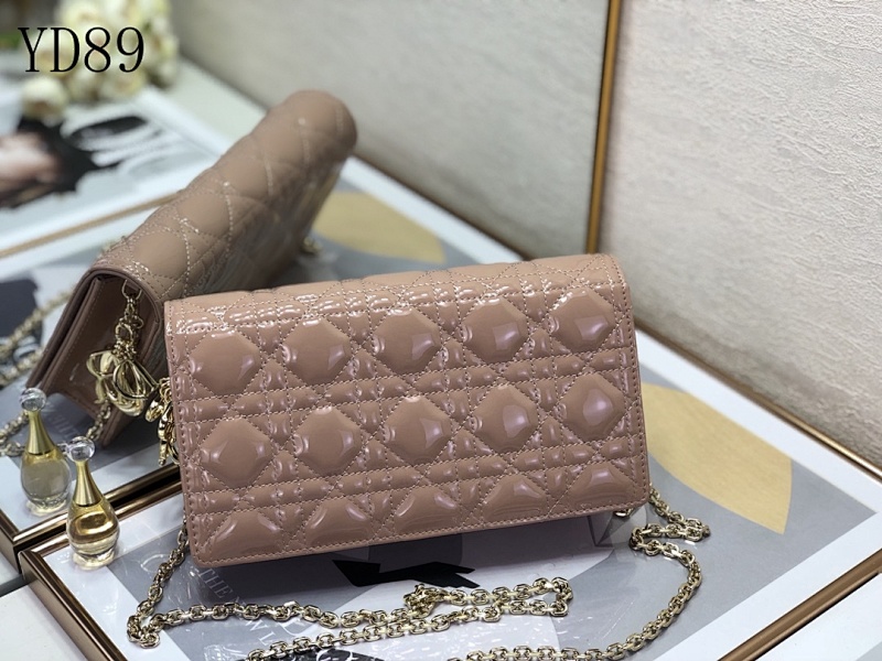 Diiior YD89058 Quilted Patent Leather Wallet on Chain