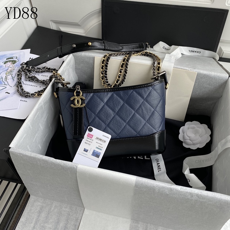 CHANELL YD88073 Quilted Leather Shoulder Bag