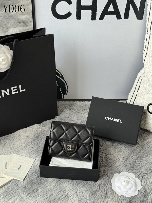Chan3l A31504 Quilted Leather Wallet